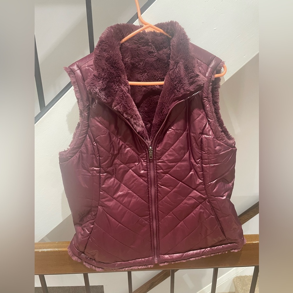 Reversible vest